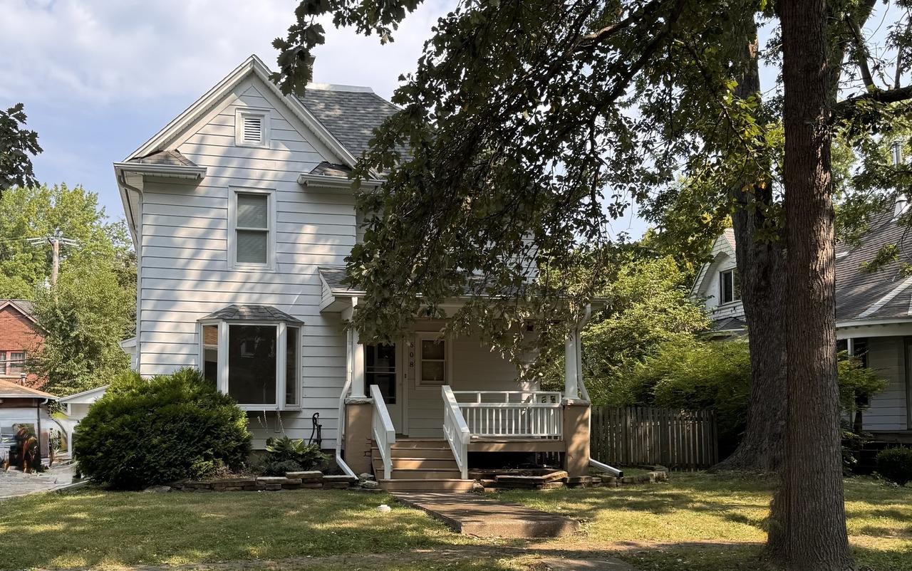 608 W California Ave., Urbana, IL 61801