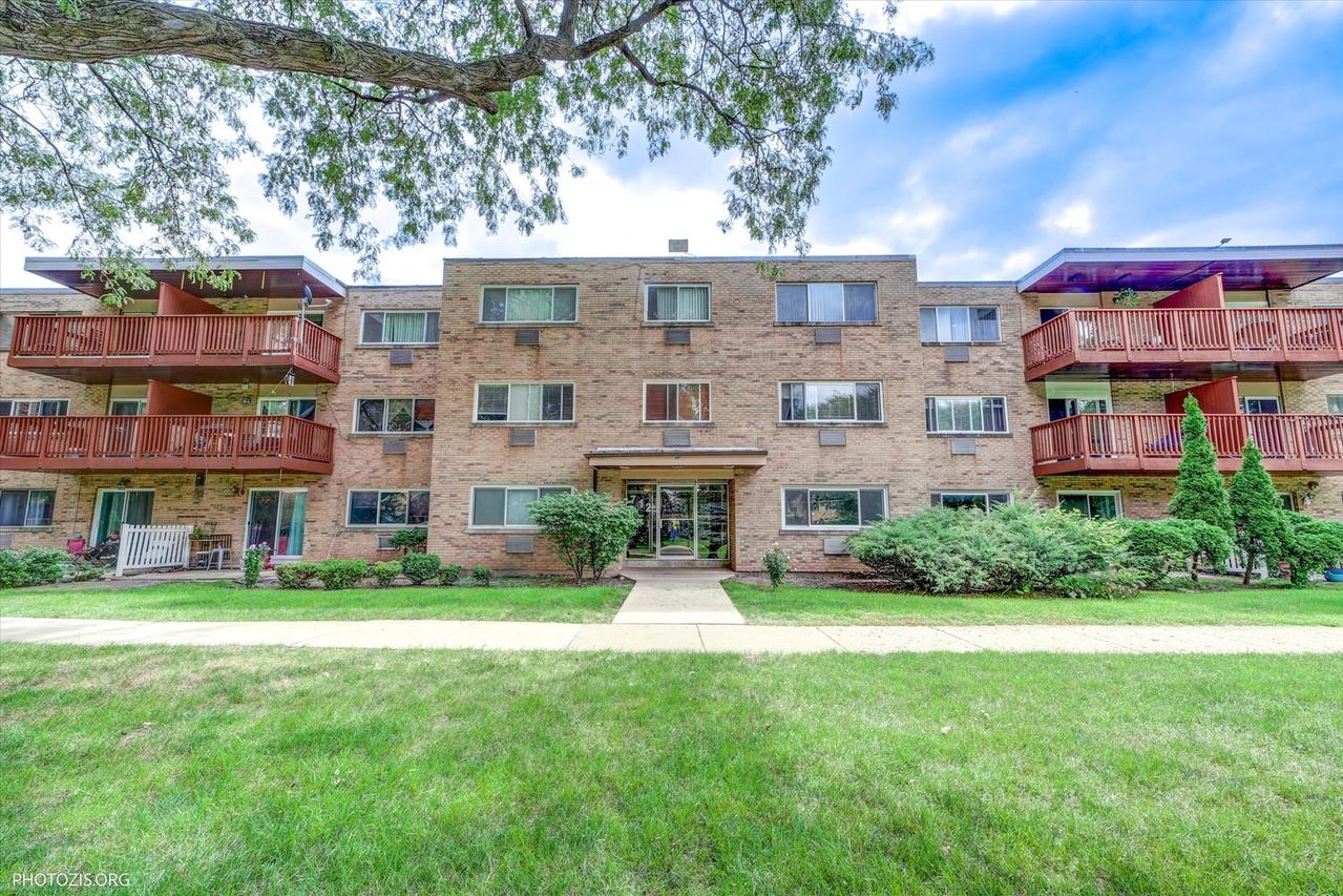 712 W Dempster St. #FG10, Mount Prospect, IL 60056