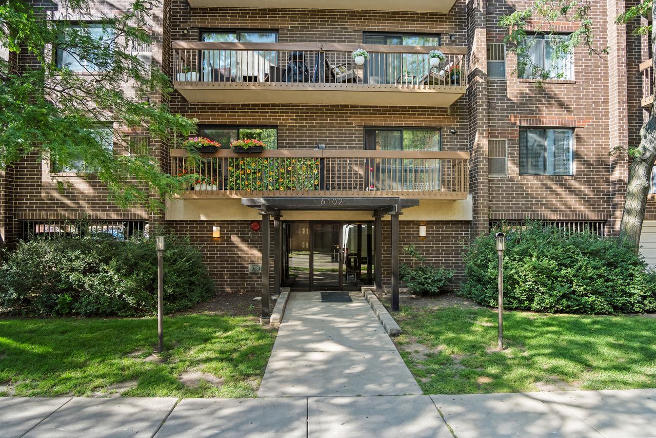 6102 N Sheridan Rd. #507, Chicago, IL 60660