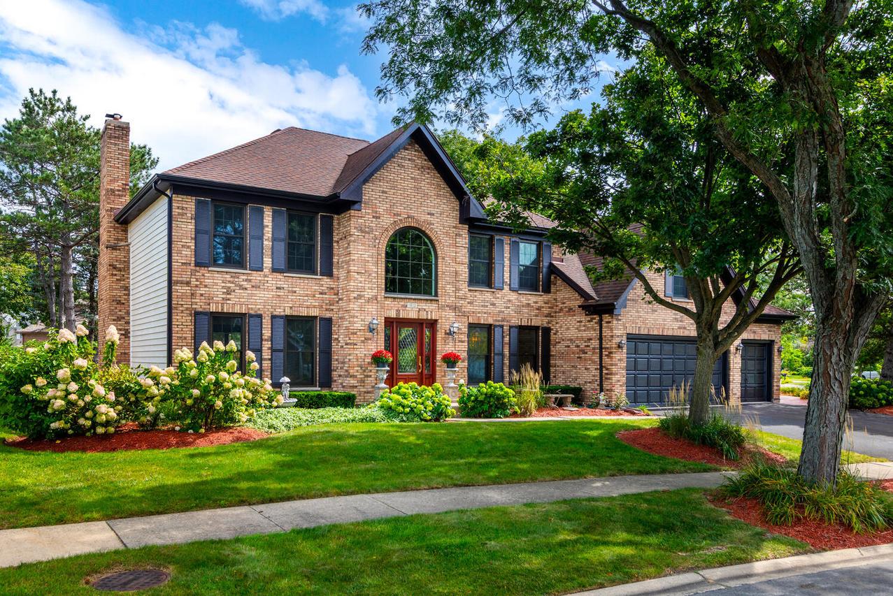 1813 Knapp Ct., Wheaton, IL 60189