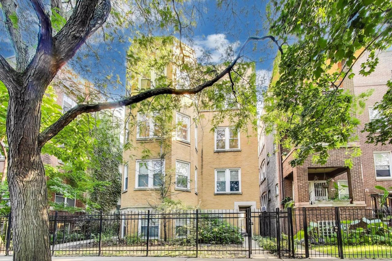 1735 W Catalpa Ave. #2N, Chicago, IL 60640