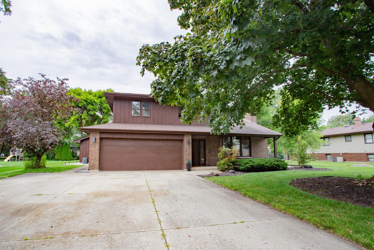 258 Thrasher St., Bloomingdale, IL 60108