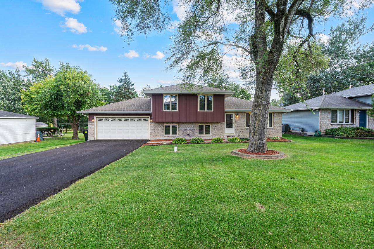 28W605 Barnes Ave., West Chicago, IL 60185