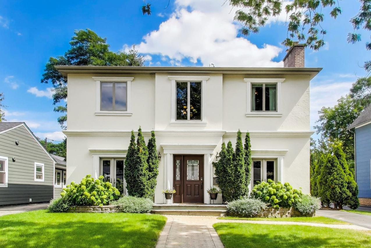 926 Amherst Ln., Wilmette, IL 60091