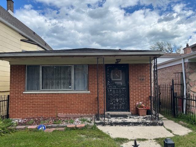 8051 S Escanaba Ave., Chicago, IL 60617