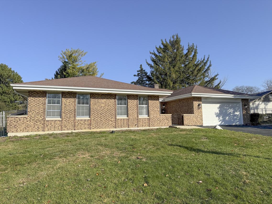 823 Bradoc St., Chicago Heights, IL 60411