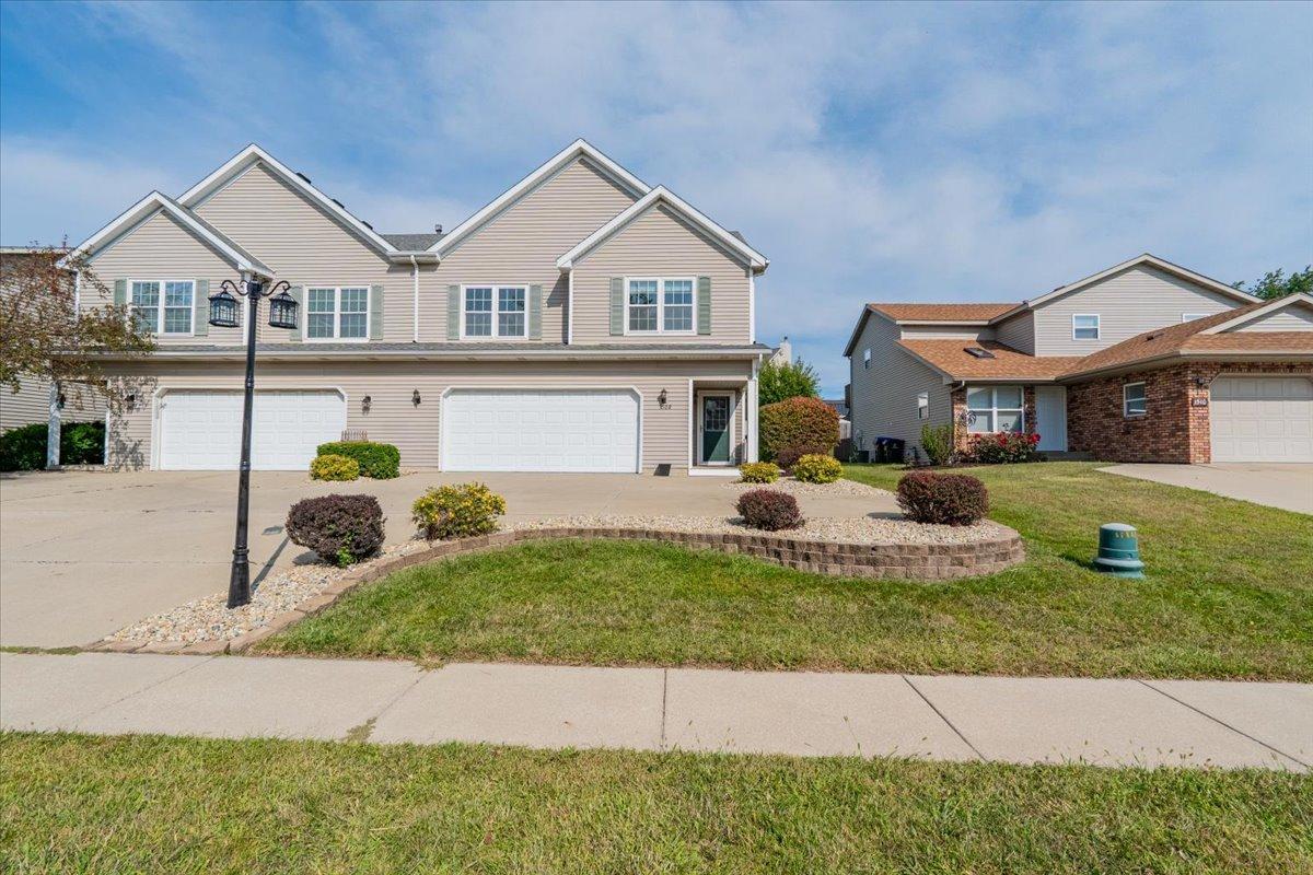 1508 Martin Luther King Dr., Bloomington, IL 61701