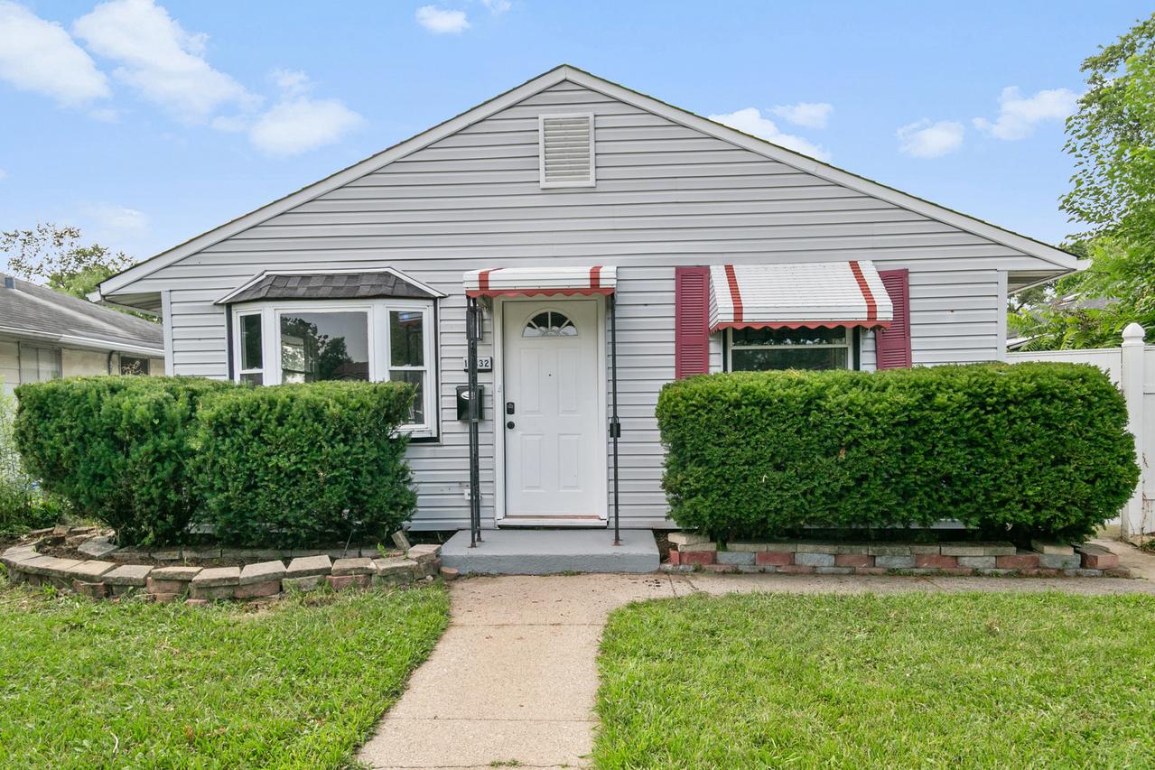 15332 Dante Ave., Dolton, IL 60419