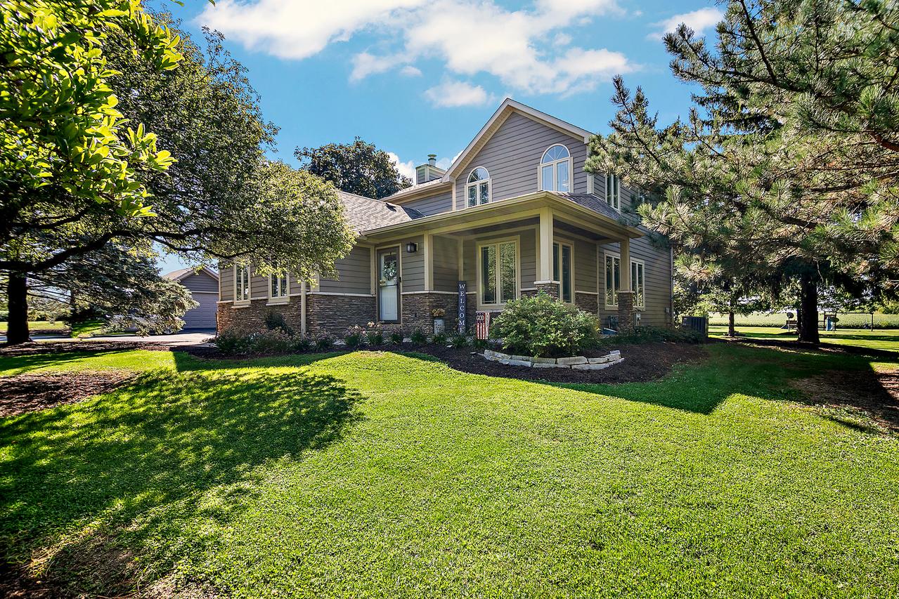 15551 W Baker Rd., Manhattan, IL 60442