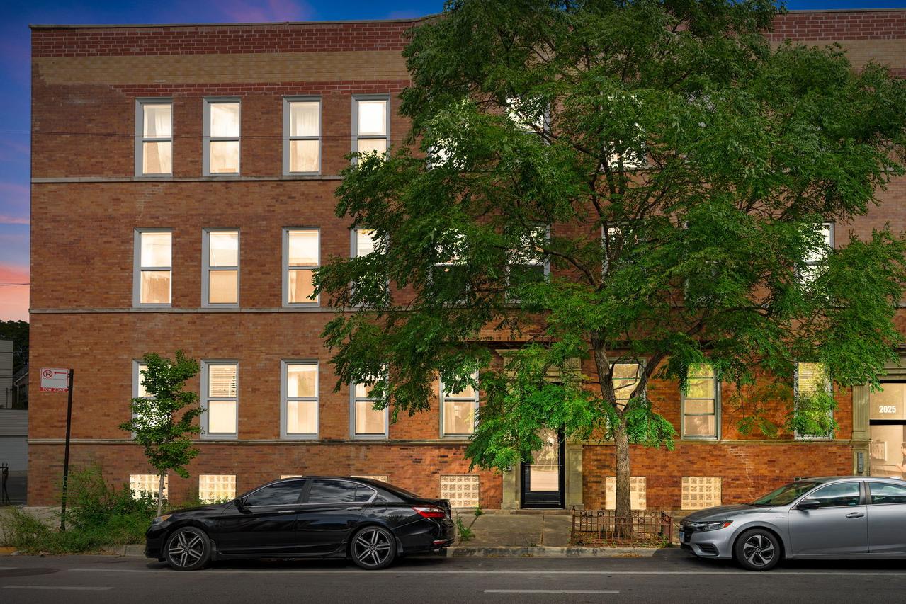 2027 N California Ave. #E1, Chicago, IL 60647