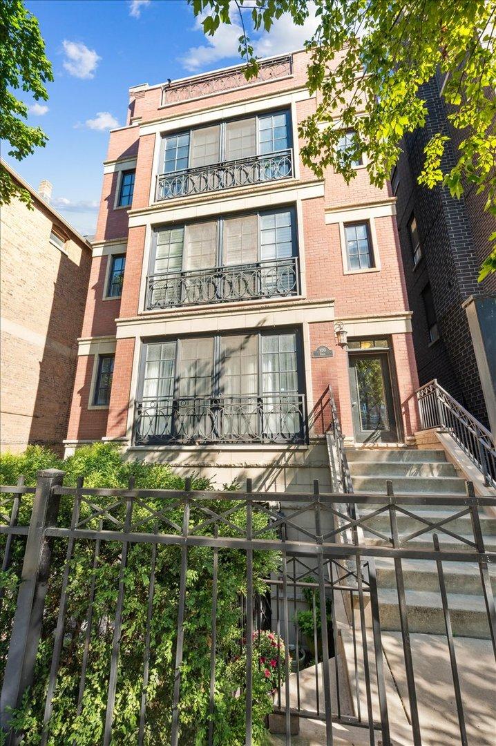 920 W Barry Ave. #5, Chicago, IL 60657