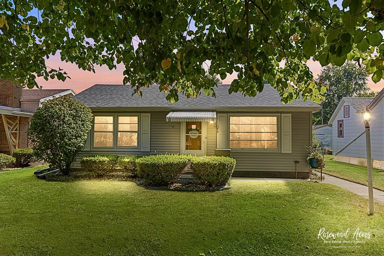 1054 S 7th Ave., Kankakee, IL 60901