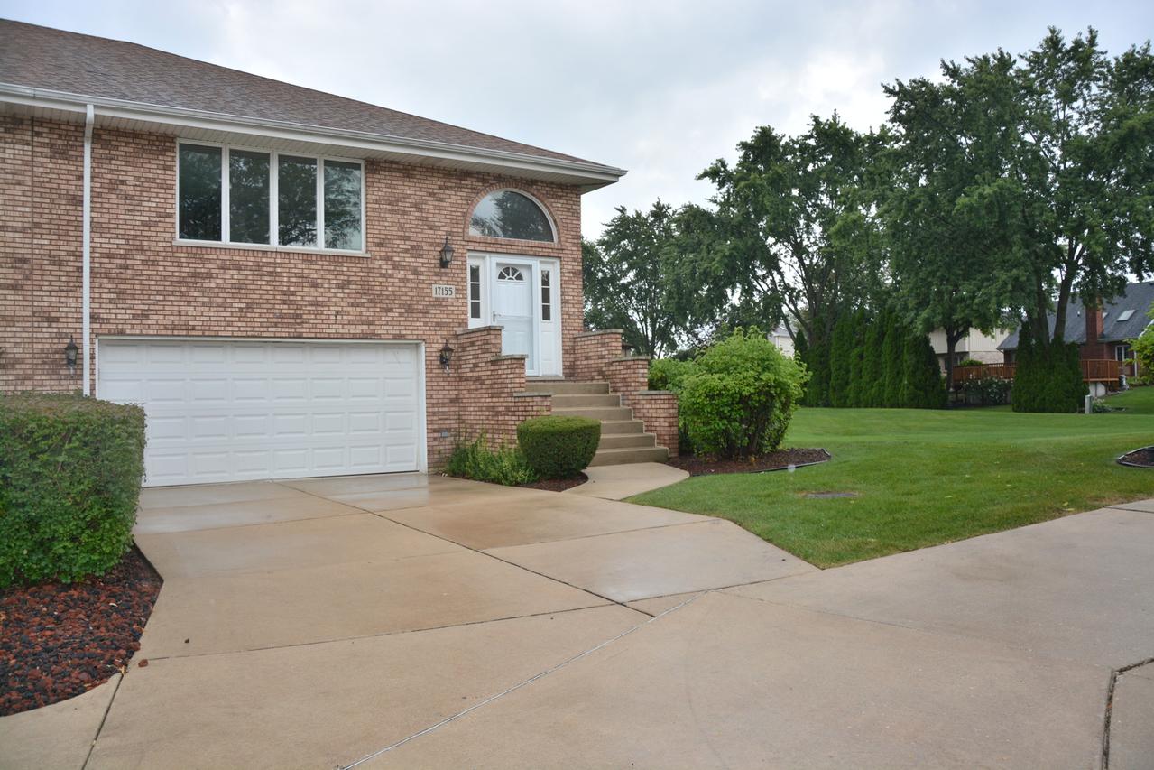 17155 Kamp Ct. #9, Tinley Park, IL 60487