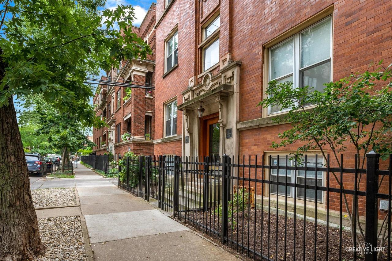 1015 W Ainslie St. #2, Chicago, IL 60640