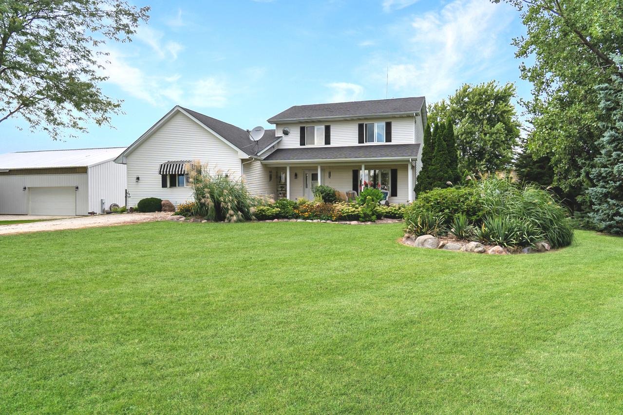 49W972 Peterson Rd., Maple Park, IL 60151