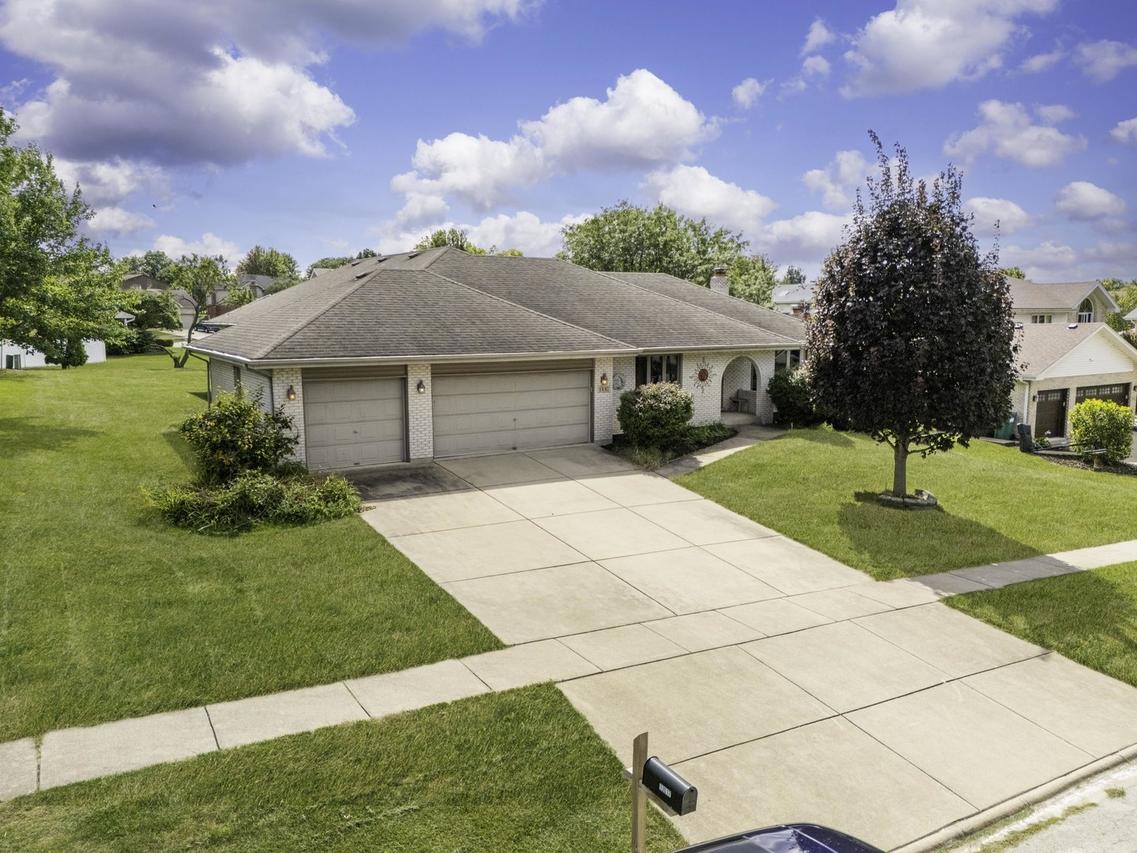 13017 W Hiawatha Dr., Homer Glen, IL 60491