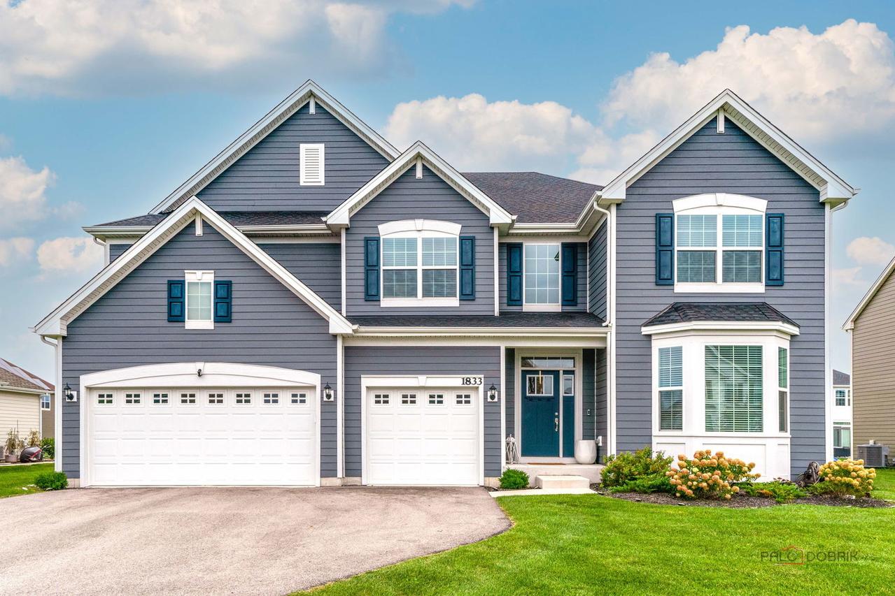 1833 Coralito Ln., Elgin, IL 60124