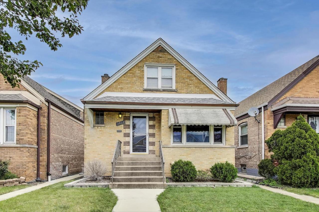 3822 W 71st St., Chicago, IL 60629