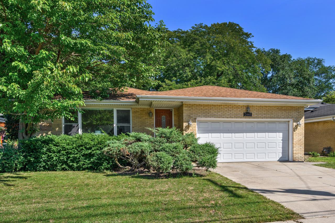 2448 Seminary Ave., Des Plaines, IL 60016