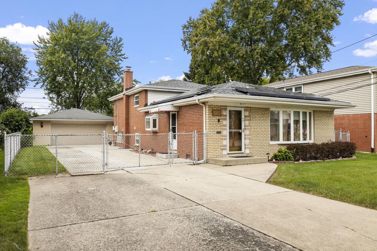 10720 Laramie Ave., Oak Lawn, IL 60453