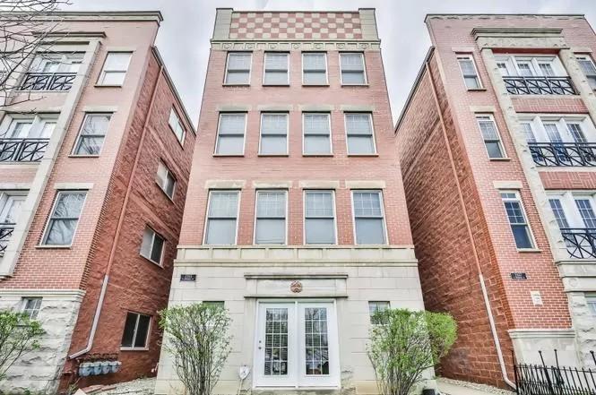 2355 W Congress Pkwy. #2, Chicago, IL 60612