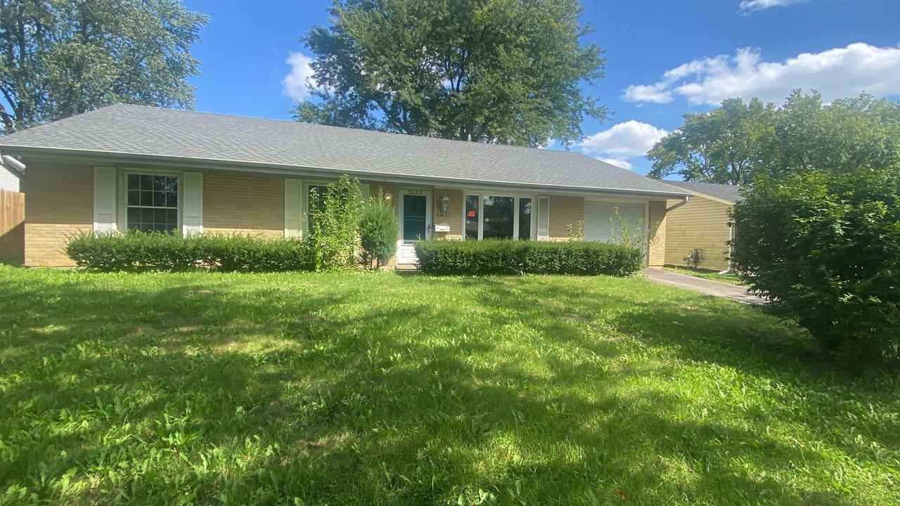 7873 Asbury Cir., Hanover Park, IL 60133