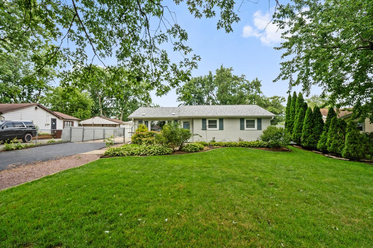 740 W Kent Ave., Crete, IL 60417