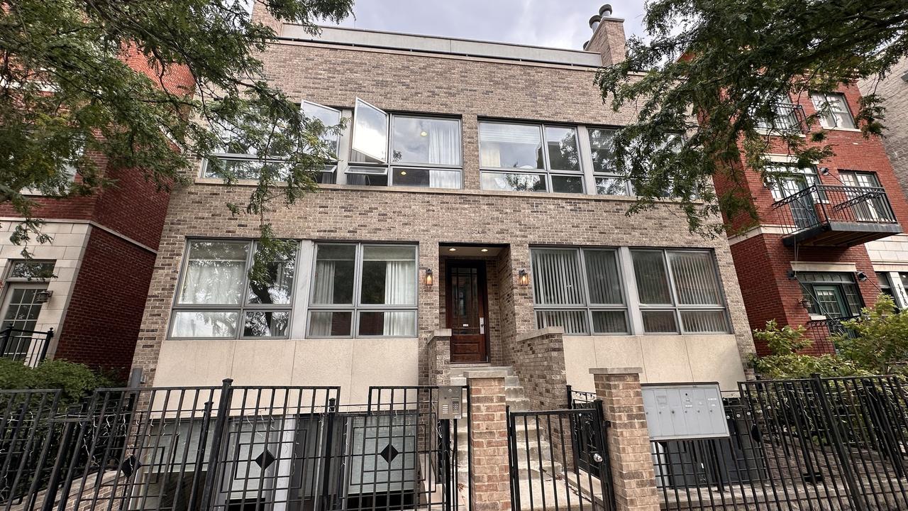 1620 W Augusta Blvd. #2W, Chicago, IL 60622