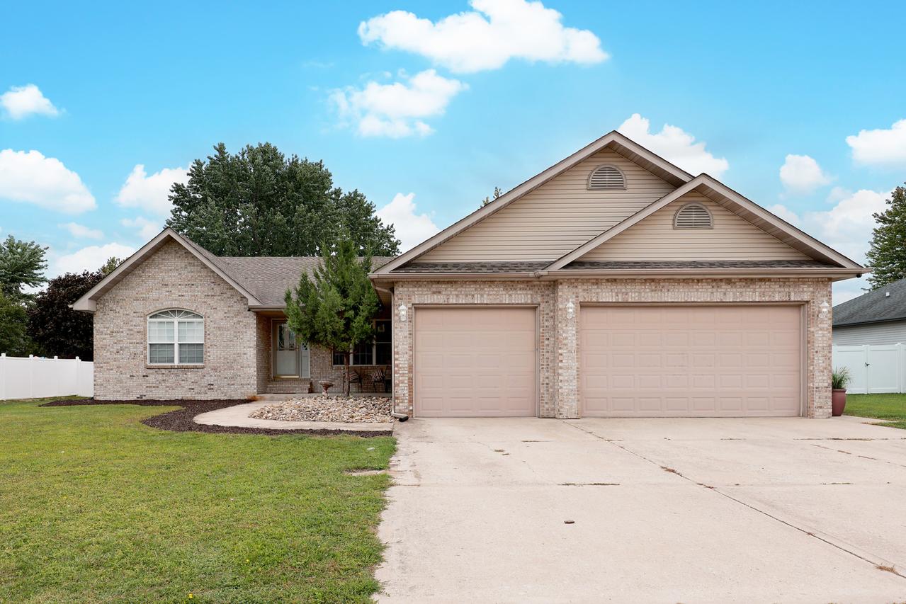 1115 Crystal Ln., Diamond, IL 60416
