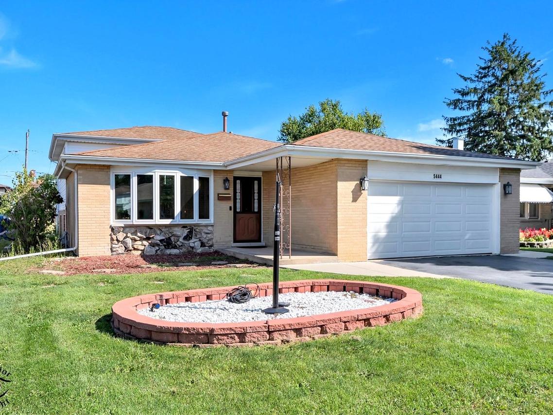 5444 138th Pl., Crestwood, IL 60418