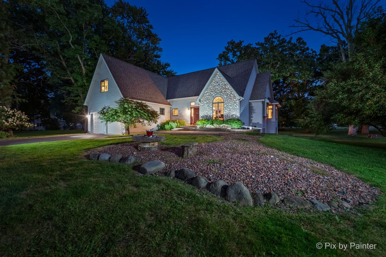 1901 River Terrace Dr., Johnsburg, IL 60051