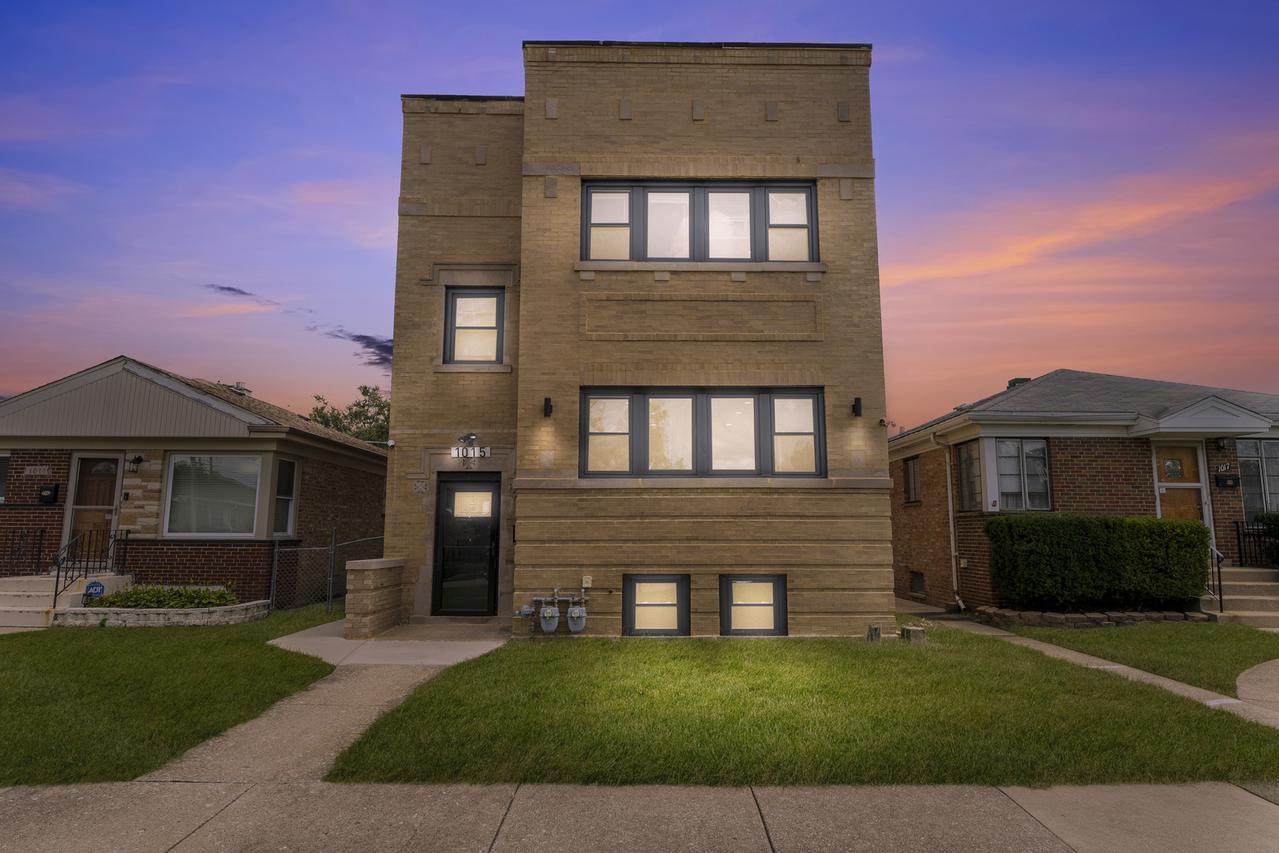 1015 32nd Ave., Bellwood, IL 60104