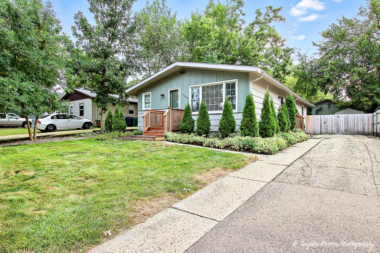 33648 N Oakland Dr., Gages Lake, IL 60030