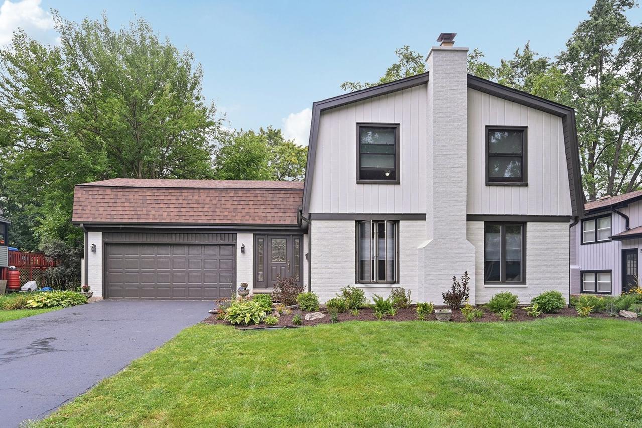 1633 Redpoll Ct., Naperville, IL 60565