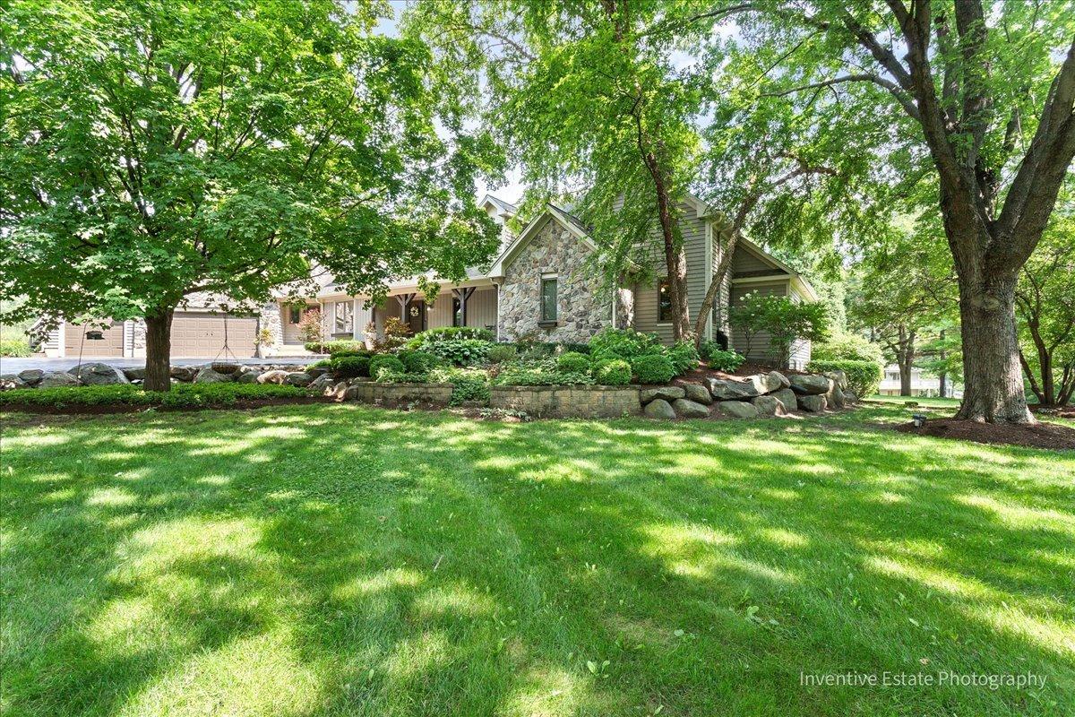 6N729 Old Homestead Rd., St. Charles, IL 60175