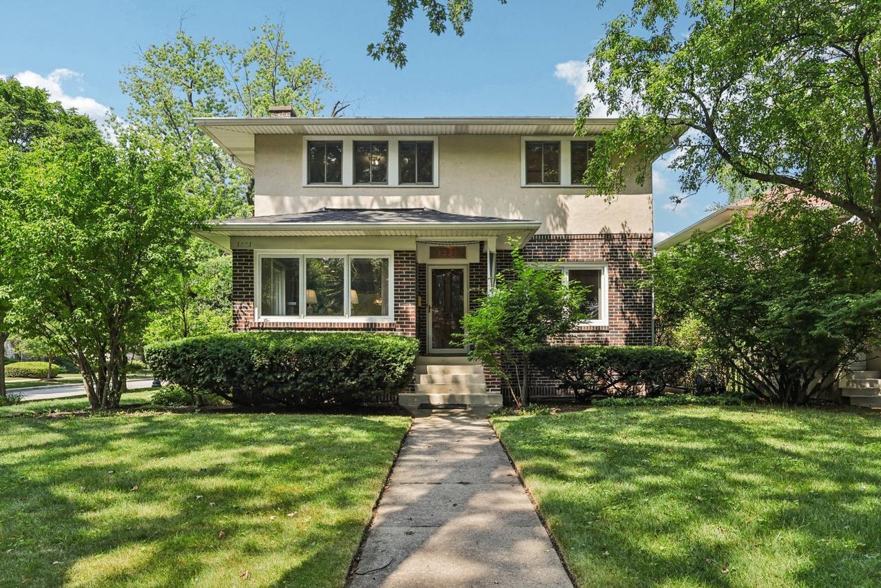 1531 Lincoln St., Evanston, IL 60201