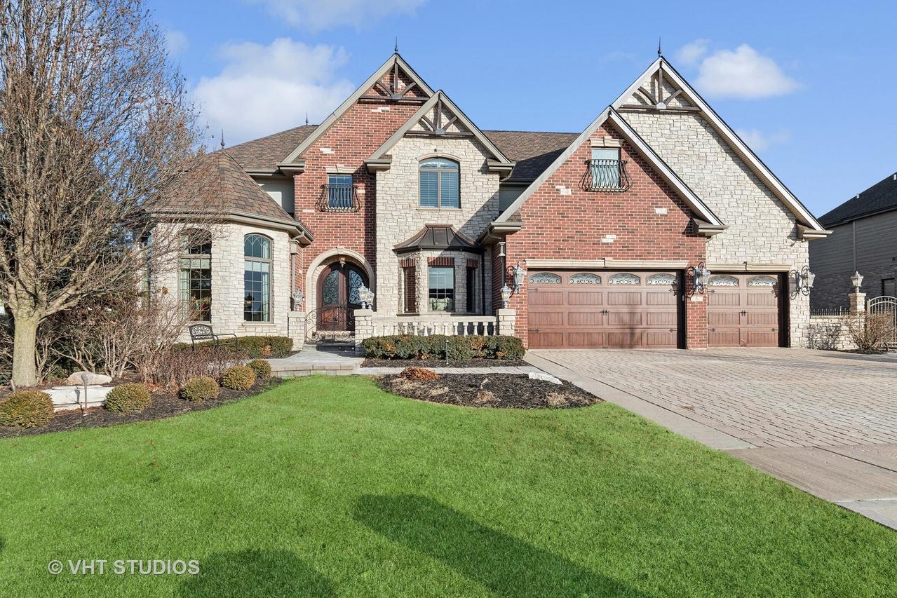 22957 Devonshire Ln., Frankfort, IL 60423