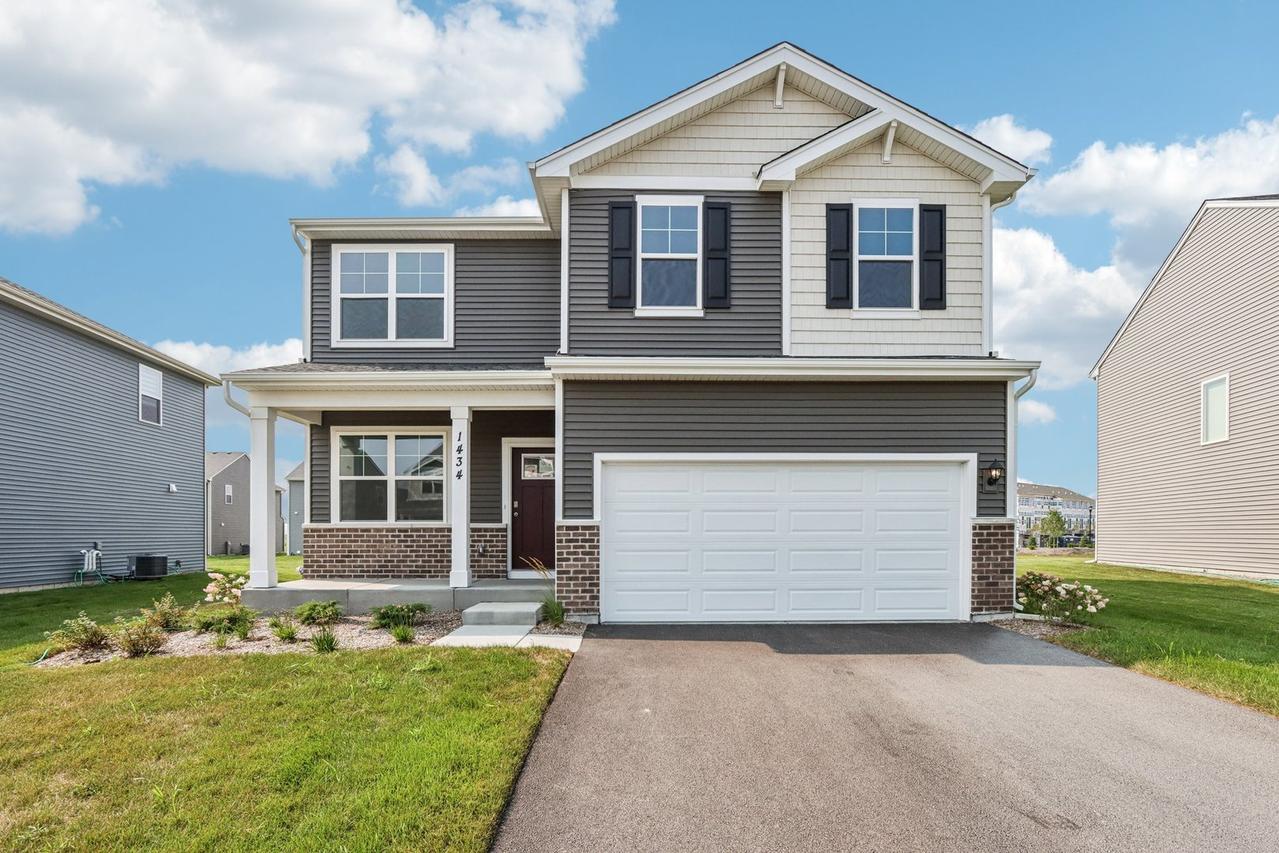 1434 Jackson Dr., Pingree Grove, IL 60140