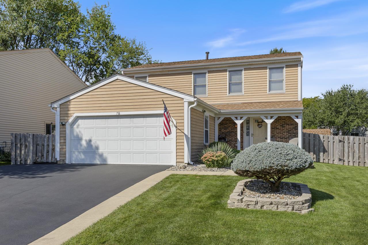 716 Sand Creek Dr., Carol Stream, IL 60188