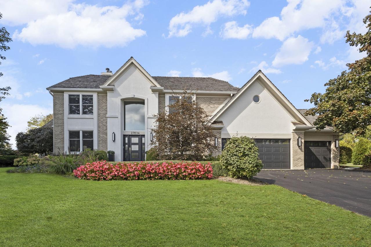 27634 Primrose Ln., Mundelein, IL 60060