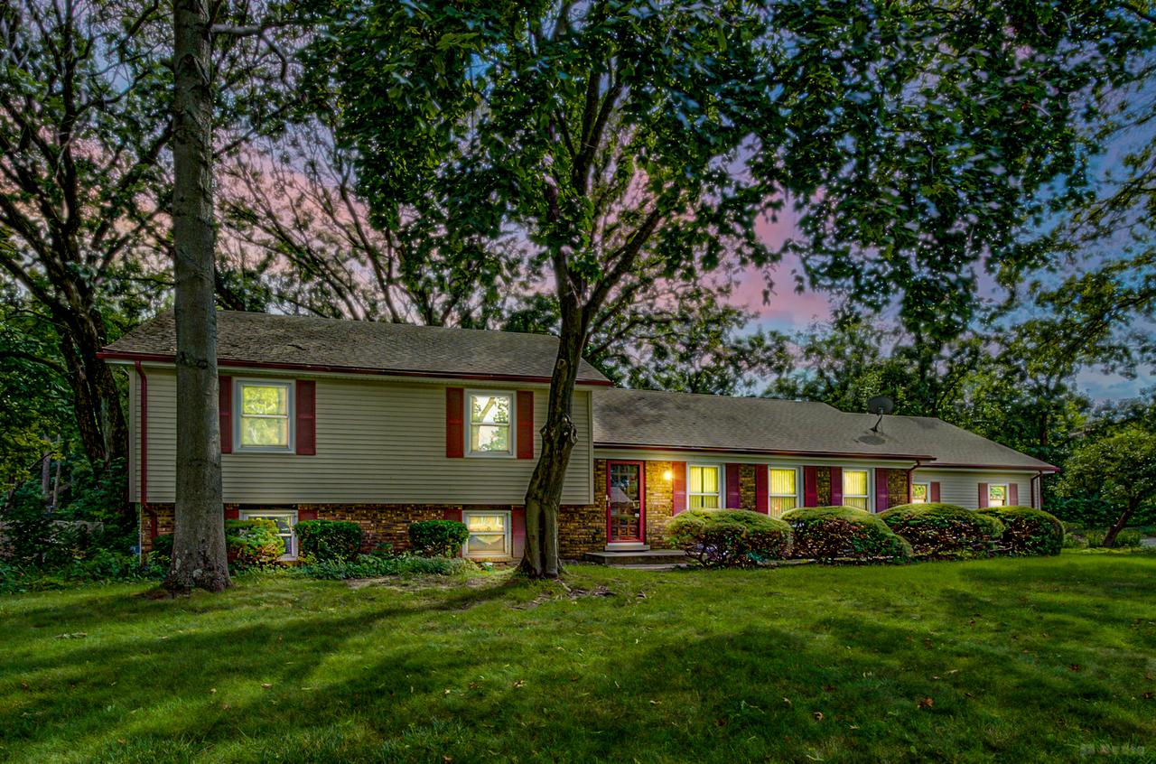 8 Berk Ln., Crete, IL 60417