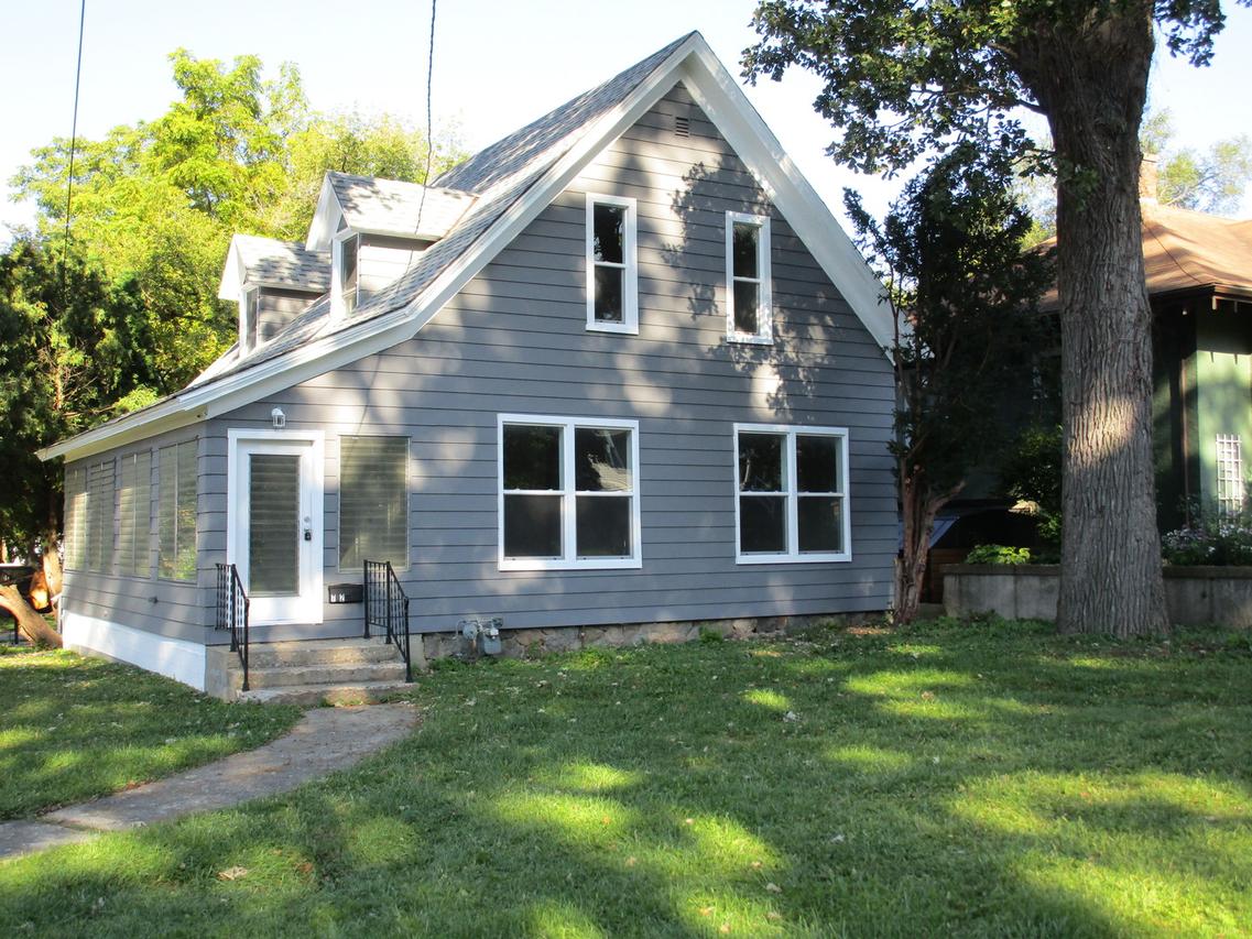 702 N Division St., Harvard, IL 60033