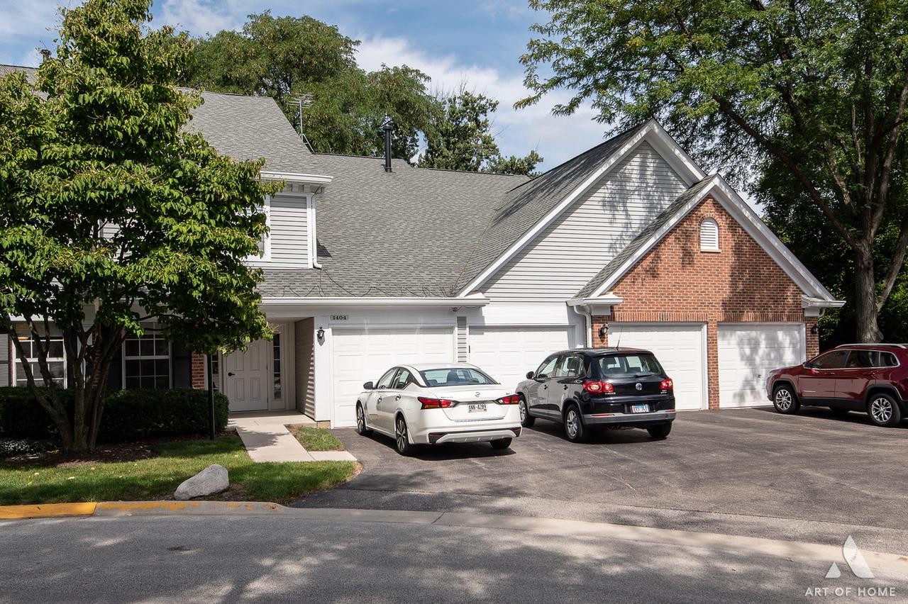 1404 Apple Ct. #A, Mount Prospect, IL 60056