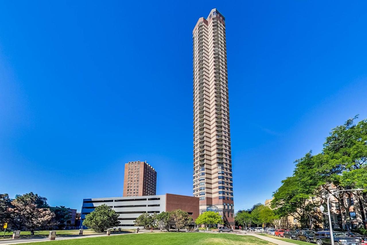 3660 N Lake Shore Dr. #1015, Chicago, IL 60613