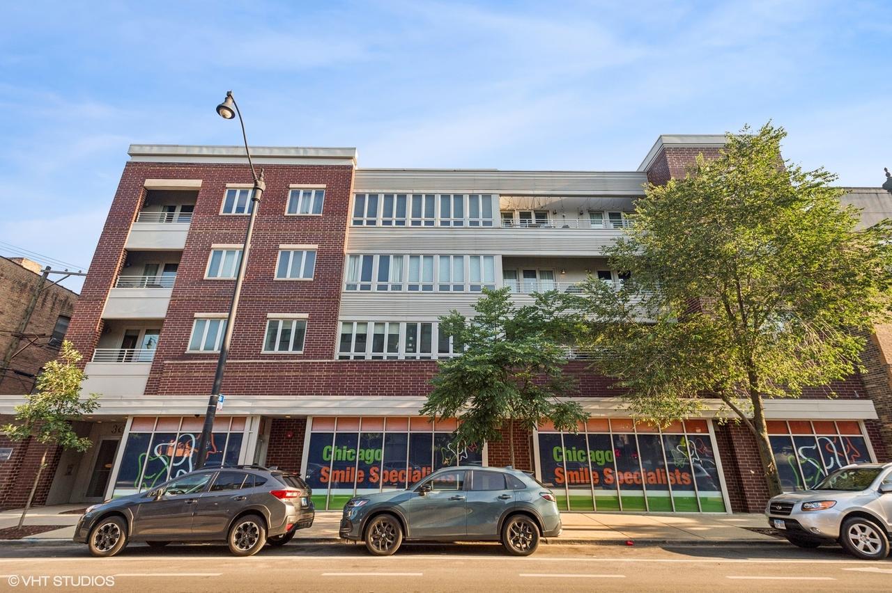 3021 W Armitage Ave. #404, Chicago, IL 60647