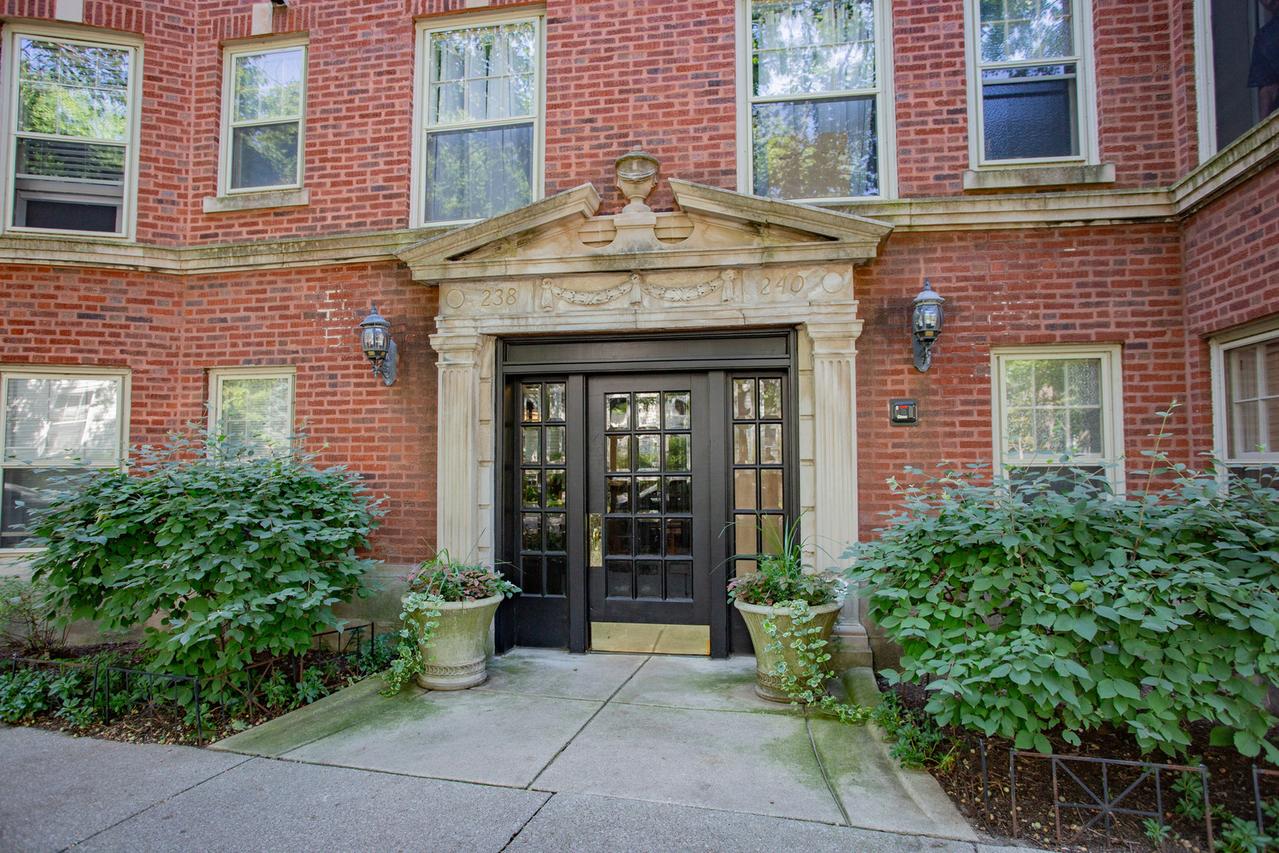 240 Lee St. #G, Evanston, IL 60202