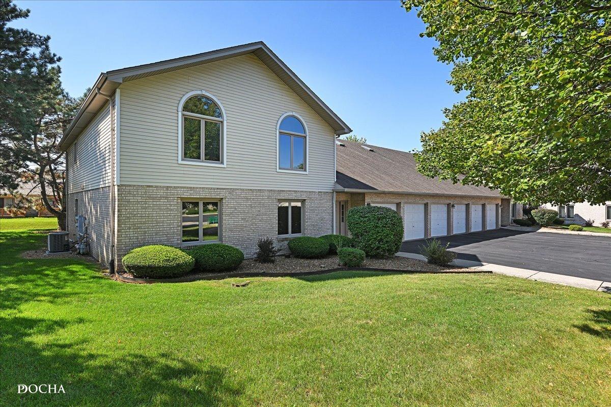 2632 Crescenzo Dr., Joliet, IL 60436