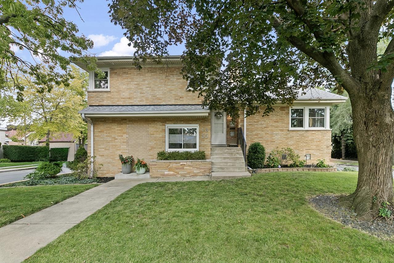 1855 Ridgeland Ave., Berwyn, IL 60402