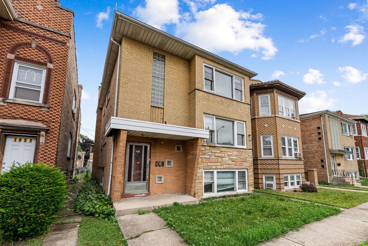1833 Oak Park Ave., Berwyn, IL 60402