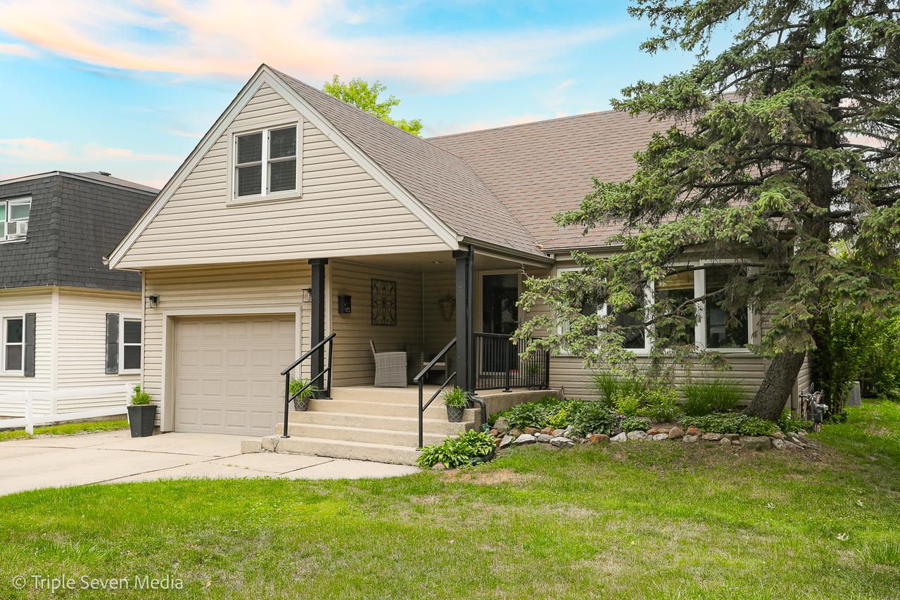 9422 Central Ave., Oak Lawn, IL 60453
